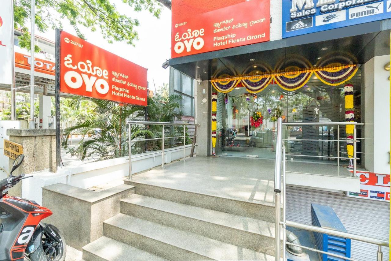 Oyo 71720 ホテル フィエスタ グランド バンガロール エクステリア 写真